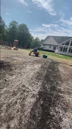 Spread like a pro! The Landzie Compost & Peat Moss Spreader!