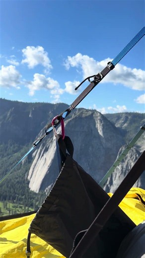Waking up in a portaledge