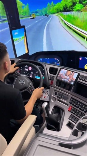 🚛 220 KM/H in a Truck?! | Euro Truck Simulator 2 😱