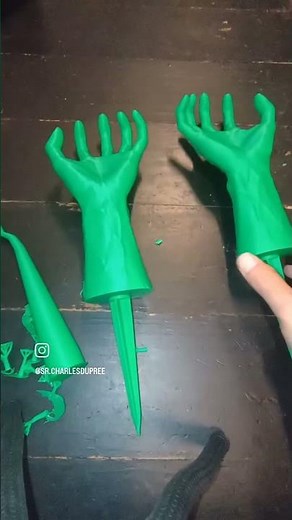 3D Printed Zombie Hands With Stake! #3dprint #3dprinting #3dprinter #makerworld #bambulab