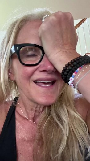PSA: If you buy one of those new trendy bodysuit or jumpsuit outfits, make sure to do a movement test before you go out in public 😂 #melrobbins #bloopers #wardrobemalfunction #embarrassingmoment #hotyoga