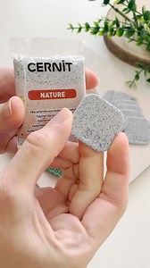 I’ve made sample tiles of the Cernit Nature polymer clay range 🥰 This is something I’ve been wanting to do for a while already, but kept postponing. I always wanted to have small tiles of baked clay to remember the colors I used for certain designs or to just find more easily what colors to use for new creations. And since I’m a bit of an organization freak, I decided to add the 3-digit color code (this is the official Cernit code for each color) to make things even easier. I ended up making a 