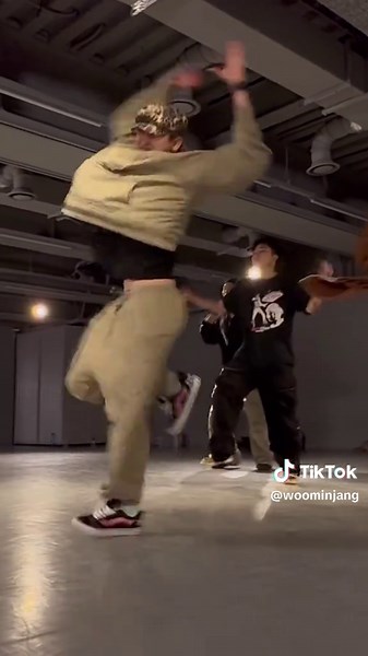 Learn Justin Bieber's 'Sorry' Choreography