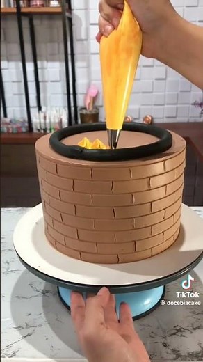 lindo bolo tema churrasco em chantilly