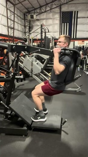Pendulum Squat