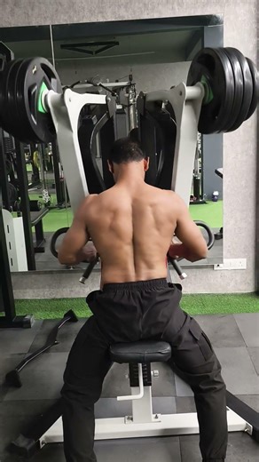 How to Do the Low Row Correctly | Build a Strong Back 💪 #workout #motivation #gym #bodybuilding