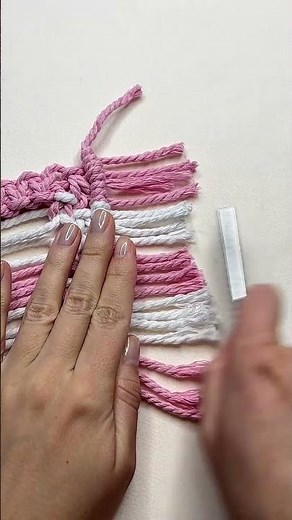 Macrame Frame | Easy DIY Macrame