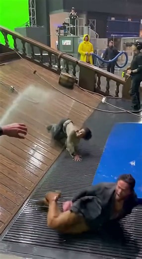 How Sinking Ship Scenes Are Filmed