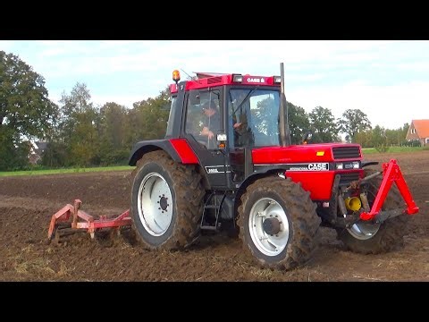 Case IH cultivating
