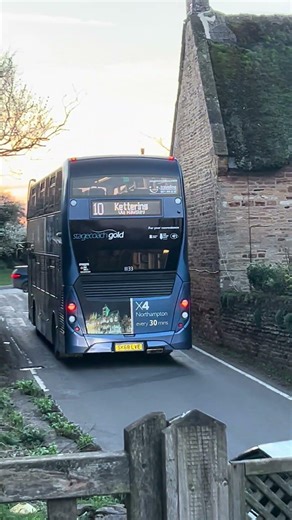 [EVENING SPOT] 10 to Kettering | SK68 LVE - 11133 || #charlesbuses