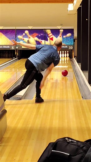 Bowling for score is just different. #StormNation #ViseInserts #CoolWick #fmproshop #msstamperevision #TenpinToolkit #landinspektørvest #CoolWickApparel #KoldingTalent #BeCoolCrew #fblifestyle | Thomas Larsen Bowling