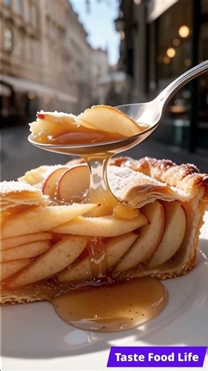 Vienna Apple Strudel Cut | Extreme Close-Up of Juicy Apple Filling #Strudel #Austria #Dessert #Macro