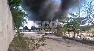 SE INCENDIAN LLANTAS EN TERRENOS DE PROCON EN KANASÍN. Gigantesca columna de humo se aprecia en gran parte de la ciudad de Mérida luego de que un incendio comenzara dentro de los terrenos de la empresa Procon, hasta el lugar han llegado los bomberos qué controlan el siniestro. En breve más información. | ECO Yucatán
