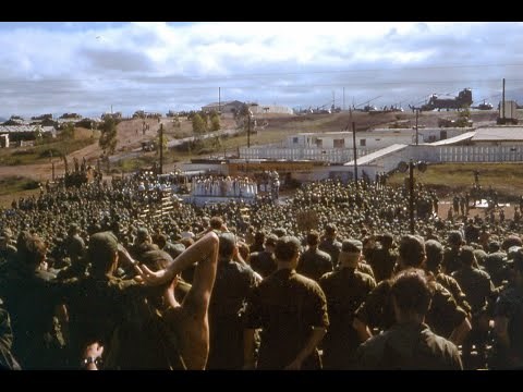 Bob Hope Camp Eagle 101st Vietnam 1971