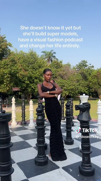 a model building models,changing and connecting the industry with her visual fashion show. 🫶