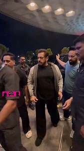 50K views · 2.5K reactions | Salman Khan was spotted at the airport, heading to his work destination, accompanied by his high-level security detail. | Bollywood Gossips | Facebook