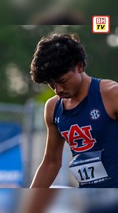 Jaguh pecut negara, Muhammad Azeem Fahmi terus mencipta nama di bumi Amerika Syarikat. Pelari berusia 19 tahun itu membantu kuartet 4x100 meter lelaki Universiti Auburn memenangi pingat emas di Kejohanan Olahraga Jemputan Tom Jones Memorial 2024 di Gainesville, Florida, Amerika Syarikat, awal pagi tadi. Berita penuh: https://www.bharian.com.my/sukan/olahraga/2024/04/1234593/azeem-bantu-kuartet-4x100-universiti-auburn-raih-emas-lagi | Berita Harian Online