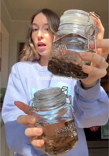 Homemade Vanilla Extract Recipe Tutorial