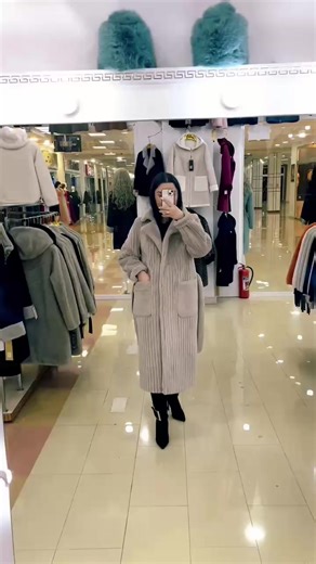 Karma yeni model firma Yunan mex alibaqa iki üzlü bir modeldir çox gözəl bir model 480 m hal hazırda endirim edib firma 125 m razmer 40---58 qədər