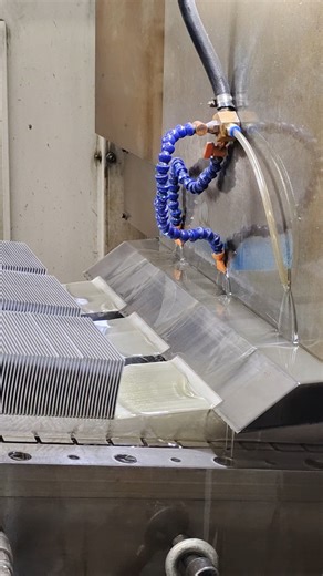 skiving technology，How many times have you seen the manufacturing process of skived fin heat sink?