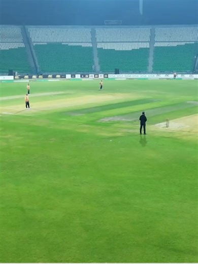 Hasnain's Stunning Bowled Wicket in National T20 Qualifier