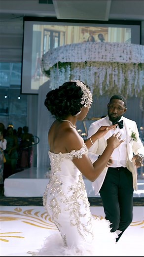 African weddings are 🔥🔥🔥 😍 #weddingtiktok #bellanaijaweddings #idoghana #blackbrides #blackbride #africanwedding #africantiktok #maxwelljennings