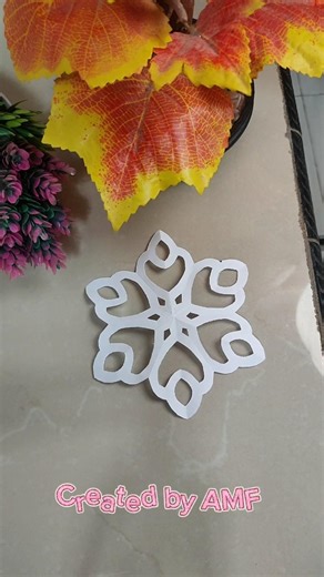 So easy, so pretty—make your own snowflake today! ❄️✨#CraftIdeas #PaperArt #SimpleDIY #CreativeMind