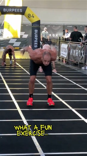 40+ Guy “Loves” Burpee Broad Jumps at HYROX Rimini 😂 (80m of Pure Joy)