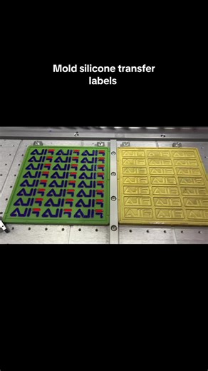 How to do silicone transfer labels by machine #siliconelogo #silicone #moldsilicon