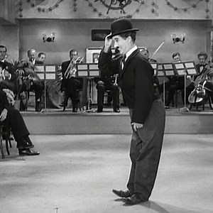 59K views · 855 reactions | Sein Nonsense-Song wurde weltberühmt: Charlie Chaplin erfindet in MODERNE ZEITEN eine komplett neue Sprache! arthaus.de/charlie_chaplin-complete_collection | ARTHAUS | Facebook