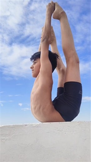 Extreme Backbend Flexibility Pose #viral #yogasana