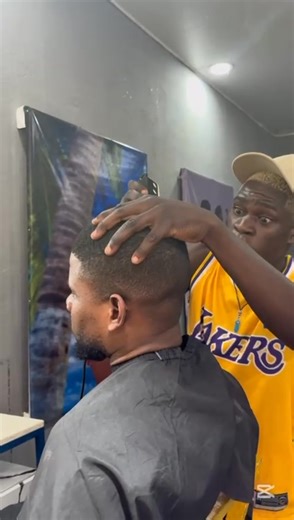 Dois anos depois, Kenny Power está de volta! Com “MÃE”, o artista transforma dor em força, fé em vitória e emoção em arte. 📅 Lançamento: 20 de novembro de 2025 💿 Em todas as plataformas digitais. | T E M ¶ O R ∆ R I O