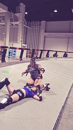 Exciting Roller Derby Gameplay with Marley Quinn