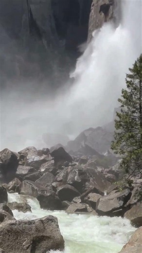 Yosemite National Park - Upper Yosemite Fall Trailhead