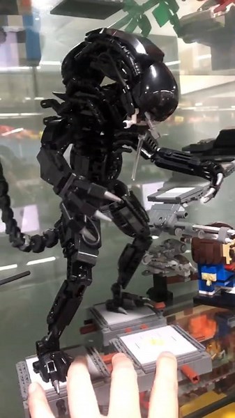 Xenomorph Aliens Mech