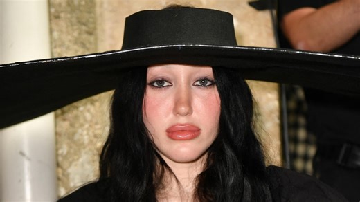 Noah Cyrus debuts unrecognizable new look in most bizarre outfit yet