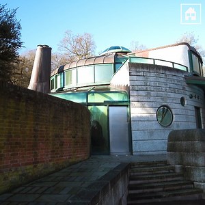 A simple rectangular building is usually pretty straight forward to build! But just how complicated is it to design a roundhouse - and how hard are they to furnish? 🎪 | Grand Designs