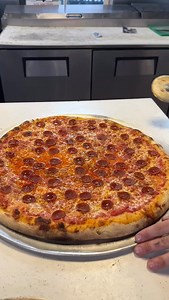 Light pepperoni pizza 🫶🏻 | Nick's Pizza South Beach