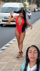 mujeres con poca ropa en la calle #mujeres #viralizarvideo #viralreels #seguidoresfacebook #Viral #parati #sigueme | reel jacky