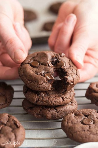 4 Ingredient Double Chocolate Cookies (Chocolate Cake Mix Cookies)