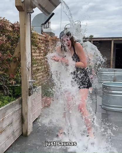 We bet you can’t find a sauna with views quite these anywhere else! 🧖 ⁠ ⁠ The rooftop saunas in Hackney left us feeling new versions of ourselves 💅⁠ ⁠ 📍 Rooftop Saunas, Netil Corner, 2 Bocking Street, London, E8 4RU | Secret London
