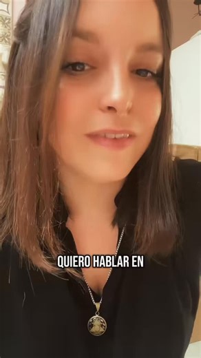 Aprendeturco on Instagram: "A todos nos gusta cortar camino. Es un hecho. Pero cada idioma requiere de nosotros algo diferente. Turco es incomparable al inglés y a cualquier lengua. Realmente no sé cómo enseñan turco los profesores que dicen que la gramática no es importante. Agradezco haberme cruzado con un profesor que siempre priorizó explicarme para que ENTIENDA. Así, no estuve estancada años en los básicos. En “Mi primer curso de turco” vas a aprender los básicos del idioma para que puedas