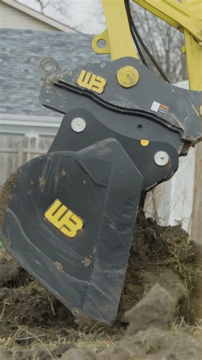 Werk‑Brau Ditching & Grading Bucket + D‑Lock Coupler on Komatsu PC220LCi (Finish Grading)