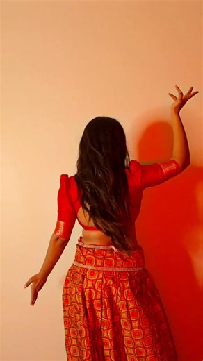 Soundarya Shalkey on Instagram: "Mast malika..... 💃 #sudeep #soundaryashalkey #reelitfeelit #explorepage"