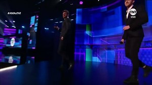 317K views · 10K reactions | ㋛ 퐑퐄퐂퐔퐄퐑퐃퐎 퐁퐓퐒 ㋛ Cómo olvidar la inolvidable presentación de DNA en los AMAS (American Music Awards) en 2017 dónde los chicos hicieron su debut en América 梁 Sin duda alguna DNA es y será insuperable 朗 →•kim_0n⁷• 邏✨ | The magic of Bangtan | Facebook