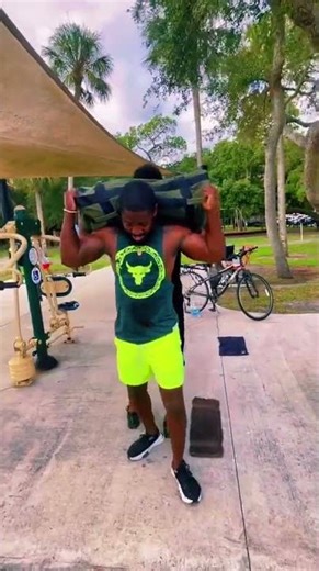 #withtheboys #sandbag #parkworkout #hardwork #junkyard... #Shorts #goodtobefalon