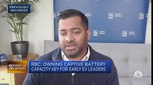 Here are the top EV stocks worth buying for the long term, according to this auto analyst