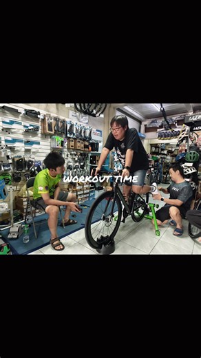 เมื่อ 2 โปร รุมกันช่วยจัดทรง 💪😎👍 #ปั่นจักรยาน #Java #Vesuvio #เทพเจริญไบค์