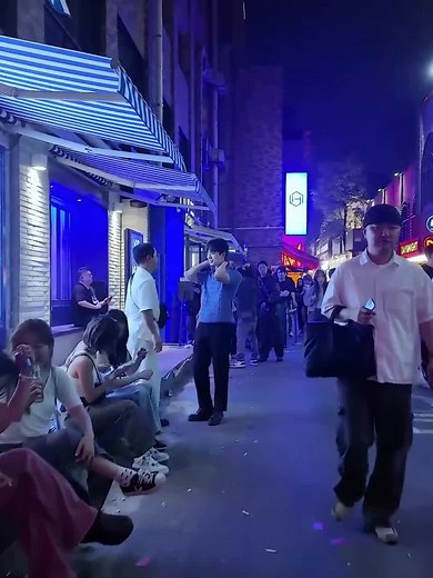 Explore the Vibrant Nightlife of Itaewon in South Korea