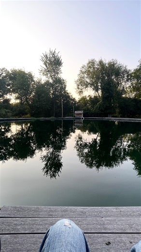 Carbonless | Building Science Education on Instagram: "A hot cup of coffee explains more about buildings than most code books ever will. If it’s too hot to hold, the problem isn’t the coffee. It’s the lack of a thermal break. Add a second cup. Add a lid. Now the heat stays where it belongs. Buildings work the same way. Heat, air, and moisture don’t care if you’re in Minnesota or Georgia. The physics never change. In the South, missed thermal breaks show up as higher air-conditioning bills. In th